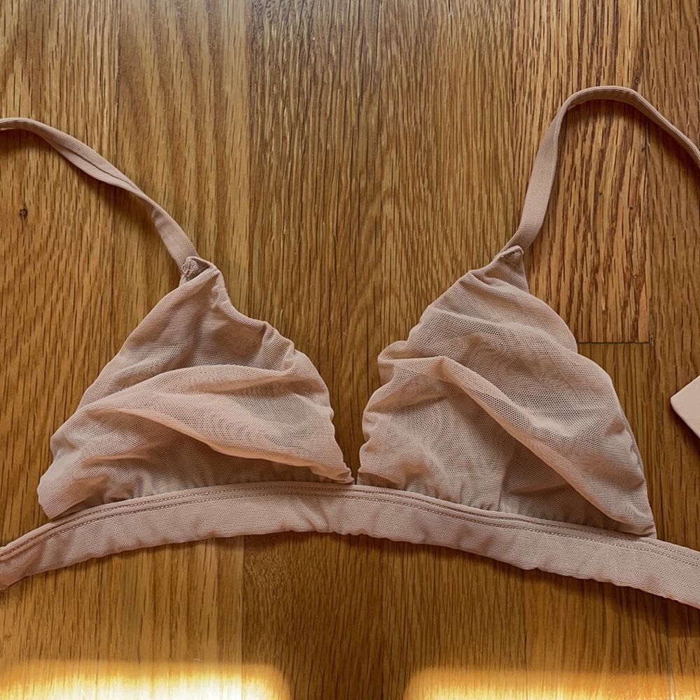 Skims bralette NWT